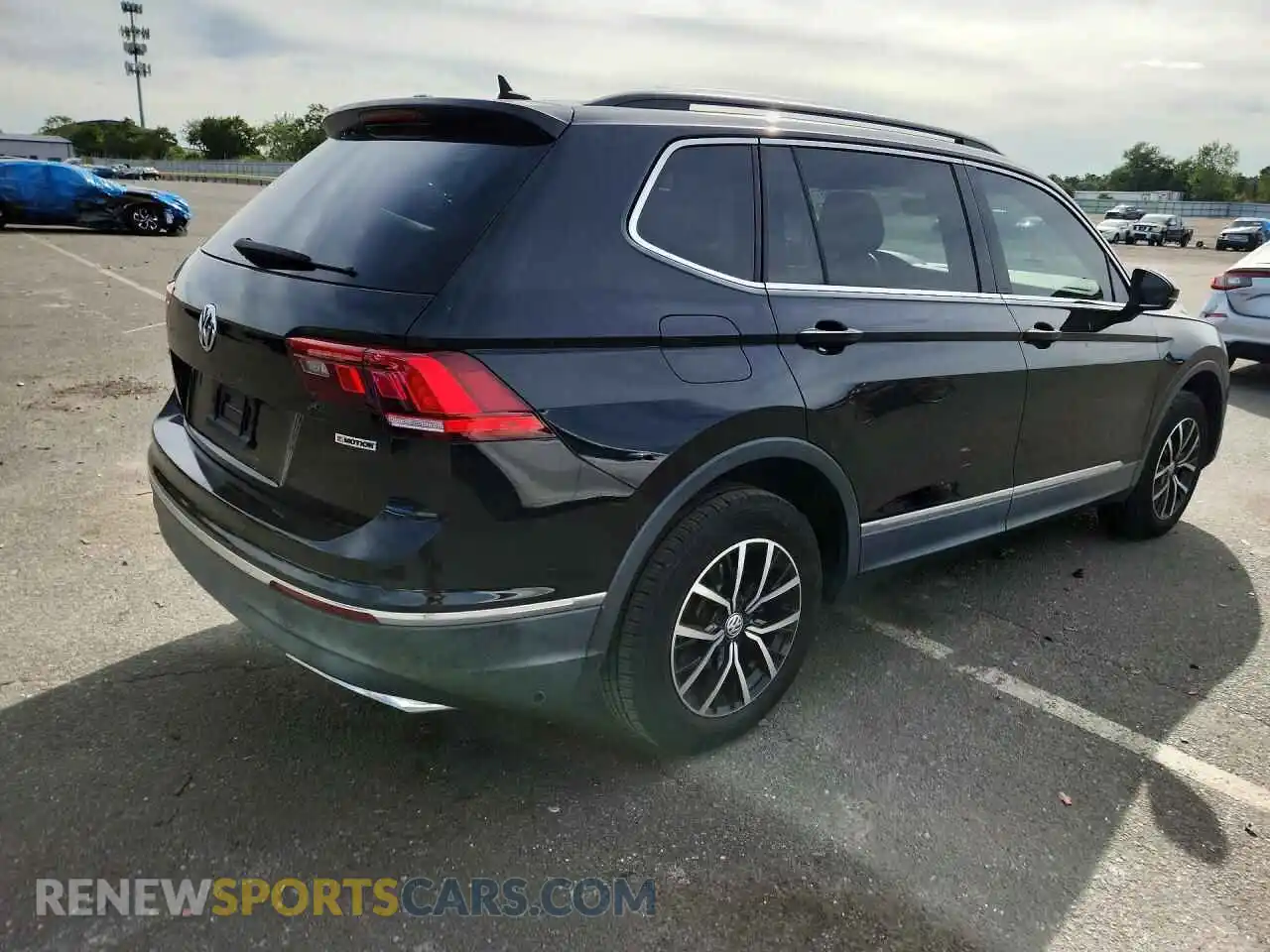 3 Photograph of a damaged car 3VV2B7AX7MM033718 VOLKSWAGEN TIGUAN 2021