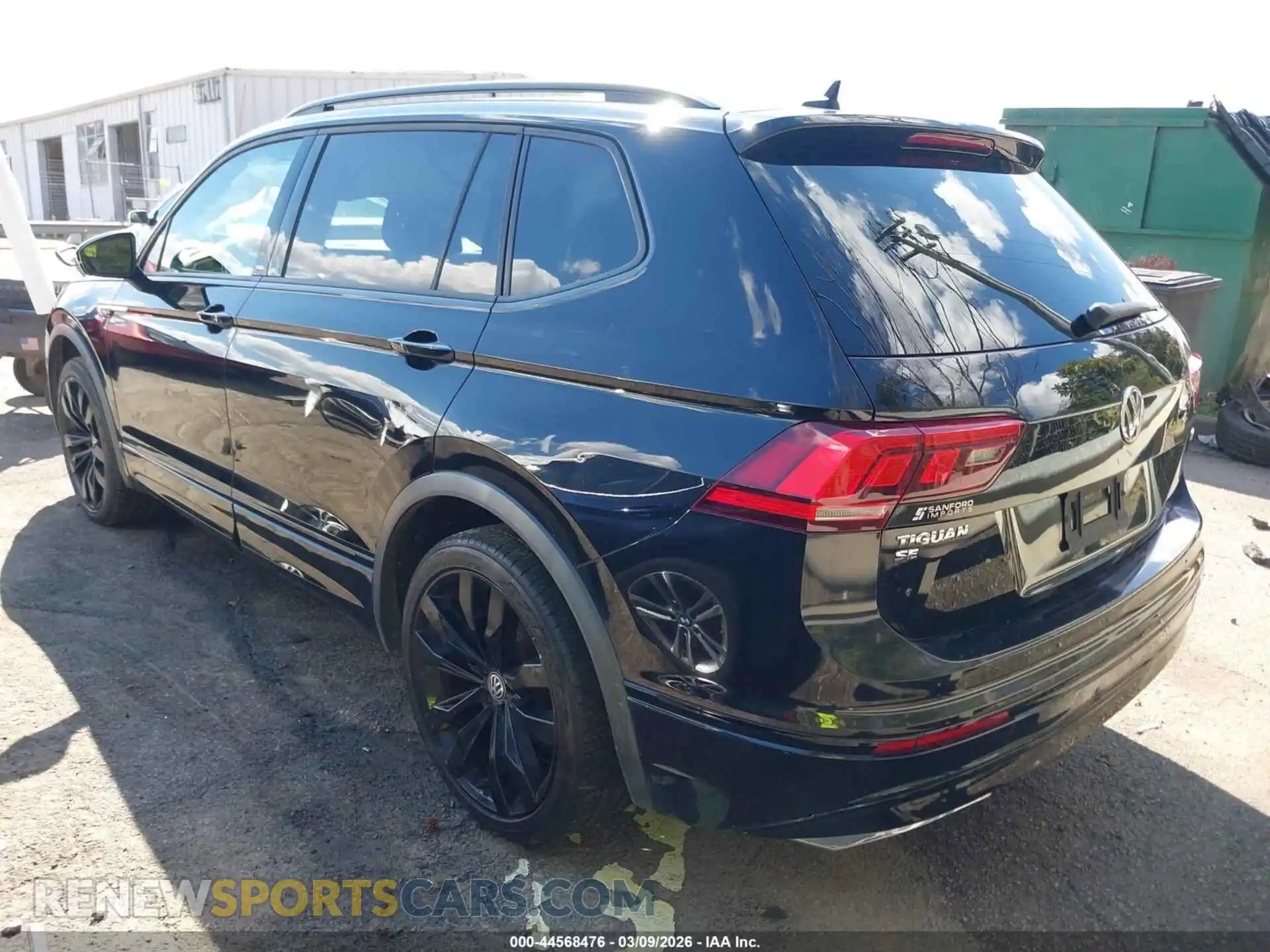 3 Photograph of a damaged car 3VV2B7AX7MM081865 VOLKSWAGEN TIGUAN 2021