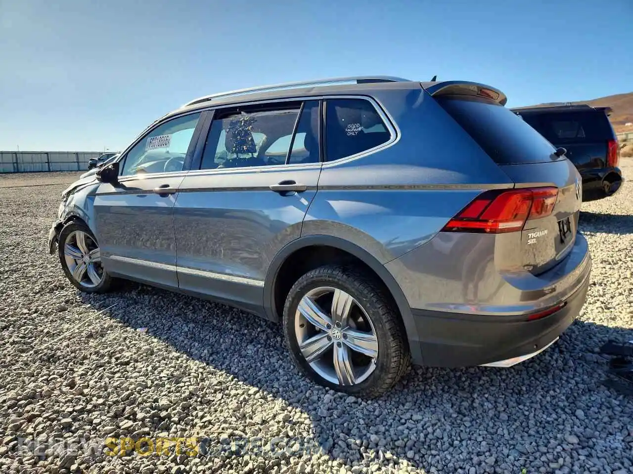 2 Photograph of a damaged car 3VV2B7AX8MM012537 VOLKSWAGEN TIGUAN 2021