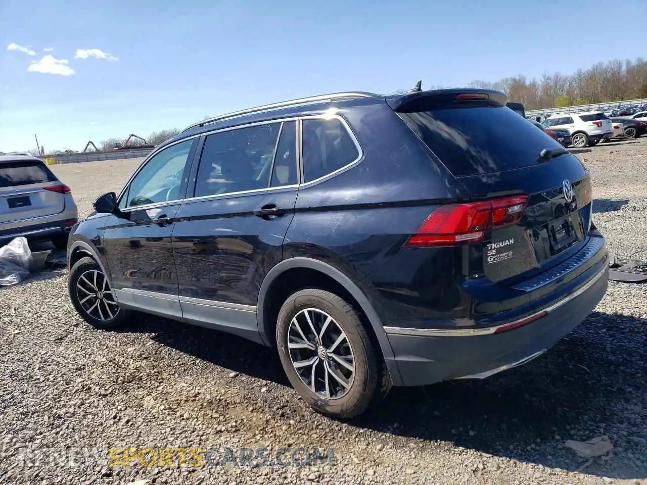 2 Photograph of a damaged car 3VV2B7AX8MM067215 VOLKSWAGEN TIGUAN 2021