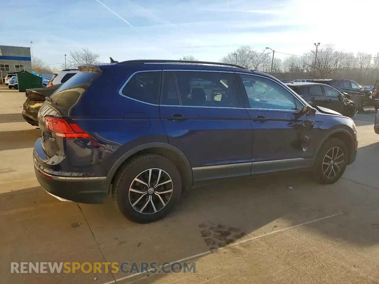 3 Photograph of a damaged car 3VV2B7AX8MM097007 VOLKSWAGEN TIGUAN 2021