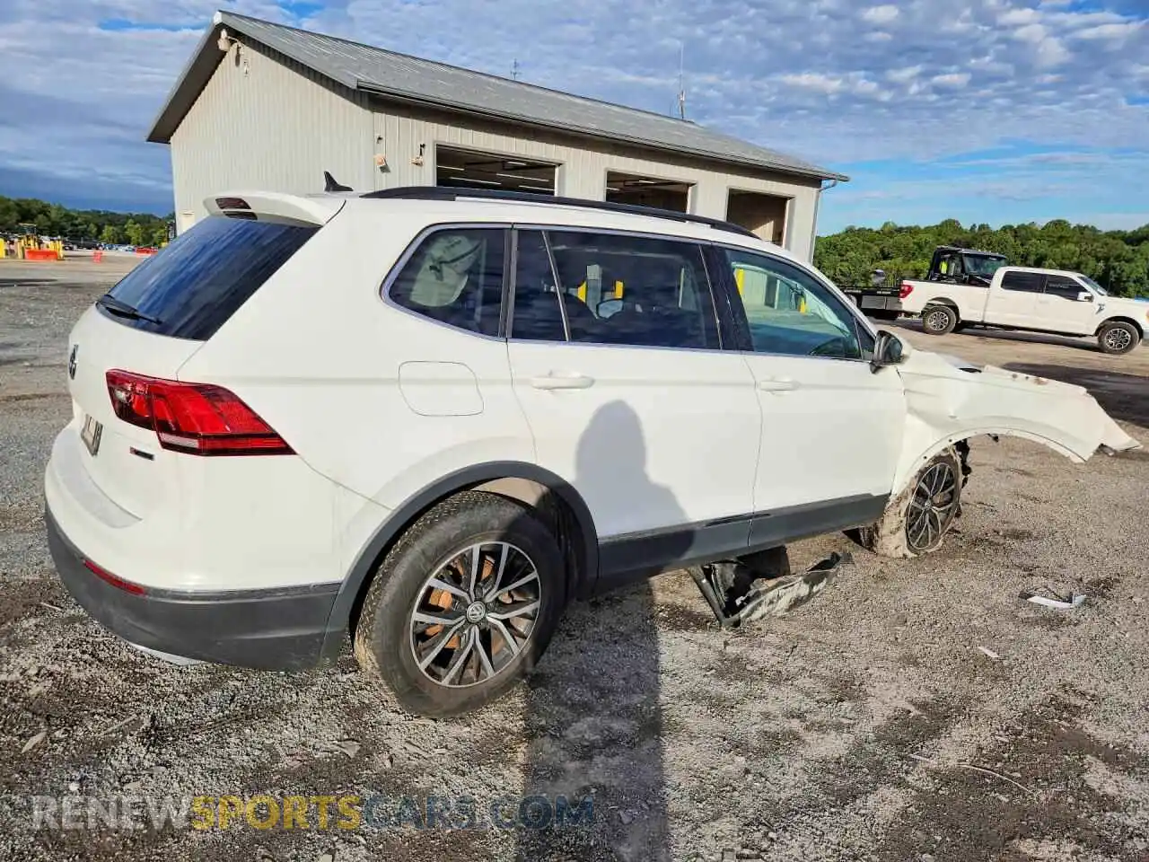 3 Photograph of a damaged car 3VV2B7AX8MM146237 VOLKSWAGEN TIGUAN 2021