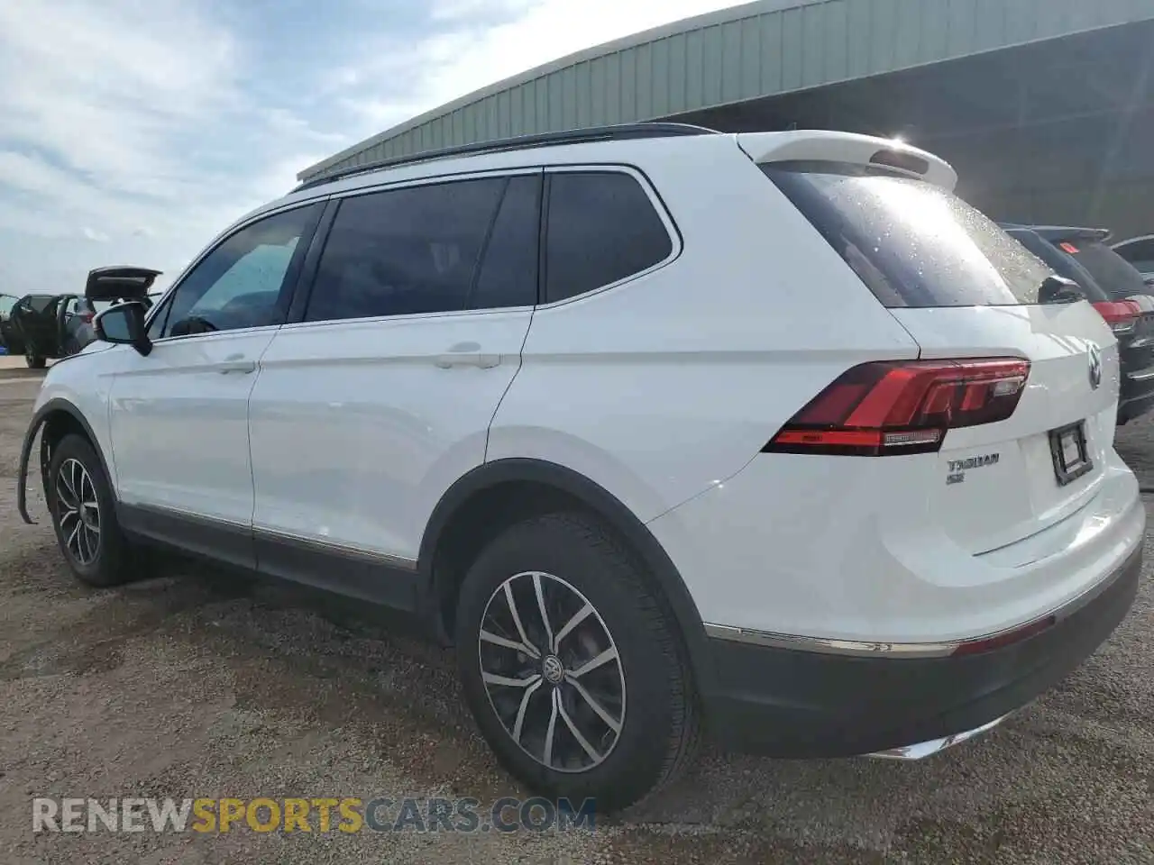 2 Photograph of a damaged car 3VV2B7AX8MM153799 VOLKSWAGEN TIGUAN 2021