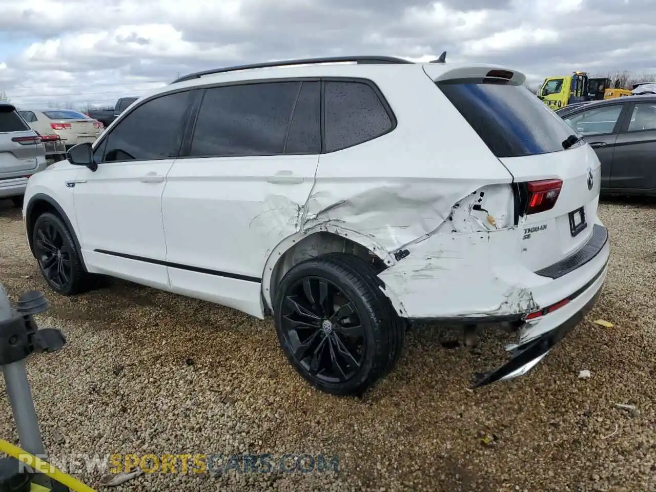2 Photograph of a damaged car 3VV2B7AX9MM107446 VOLKSWAGEN TIGUAN 2021