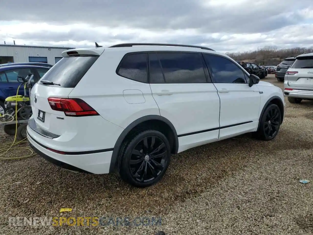 3 Photograph of a damaged car 3VV2B7AX9MM107446 VOLKSWAGEN TIGUAN 2021