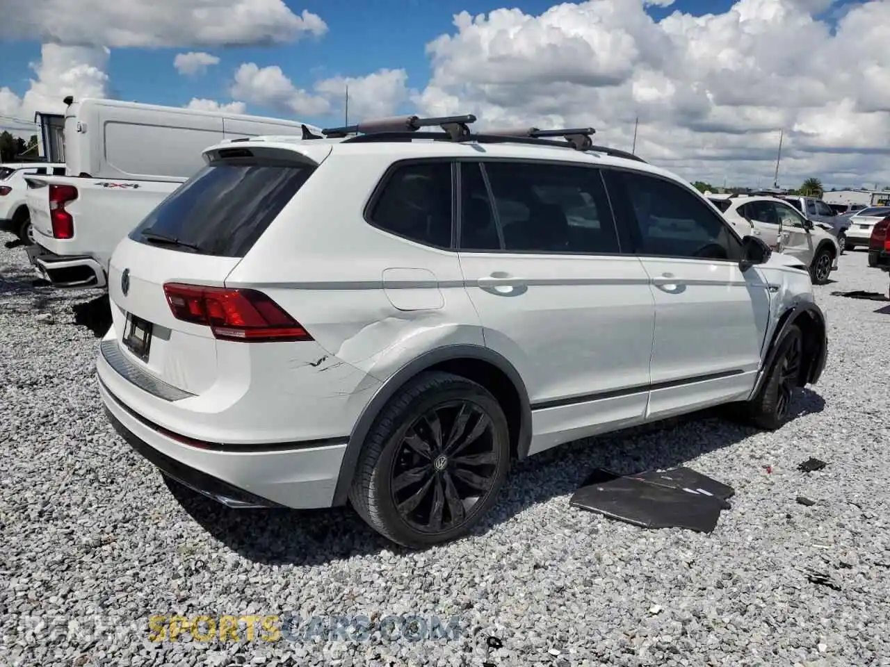 3 Photograph of a damaged car 3VV3B7AX0MM082196 VOLKSWAGEN TIGUAN 2021