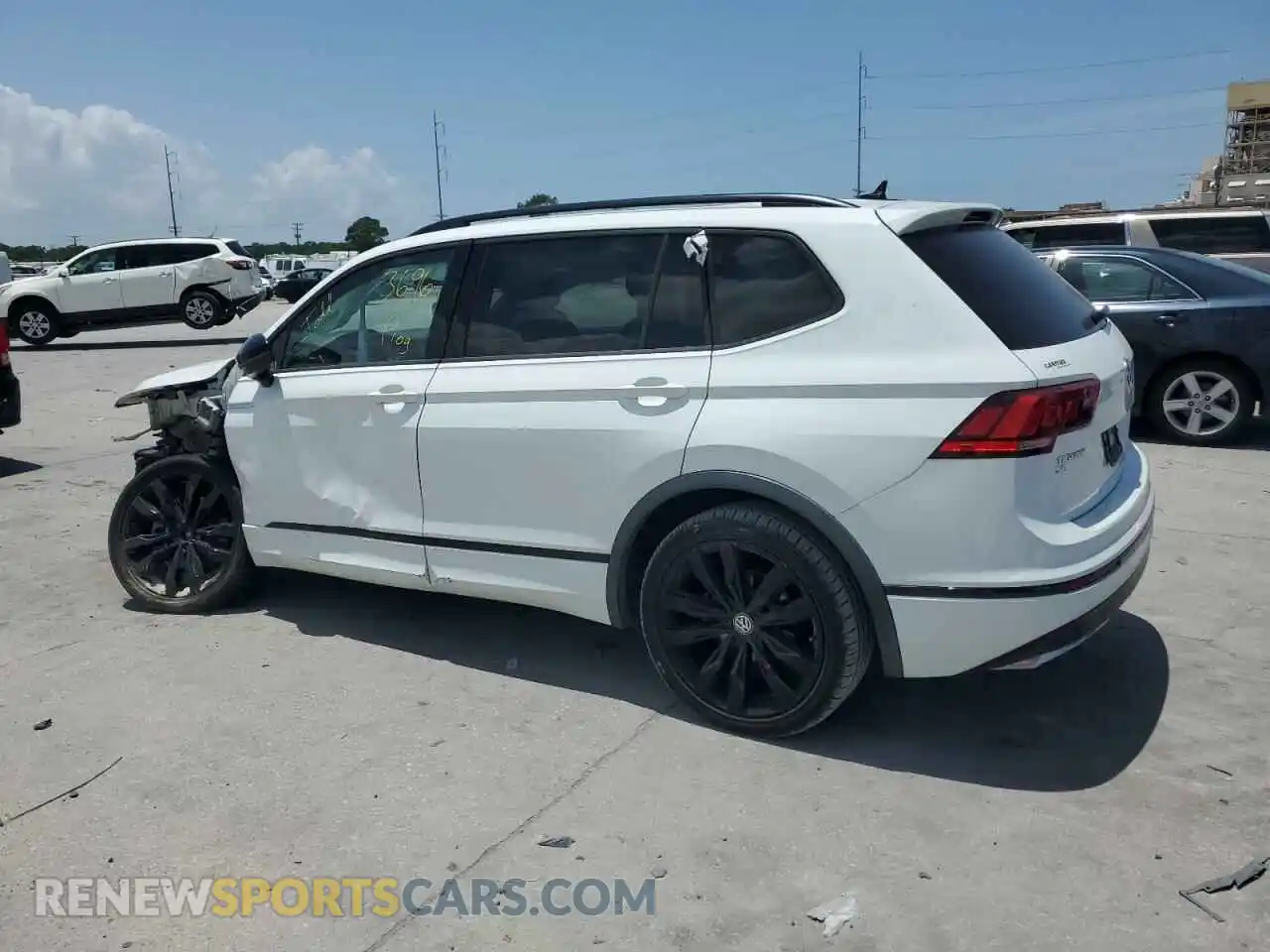 2 Photograph of a damaged car 3VV3B7AX0MM137813 VOLKSWAGEN TIGUAN 2021