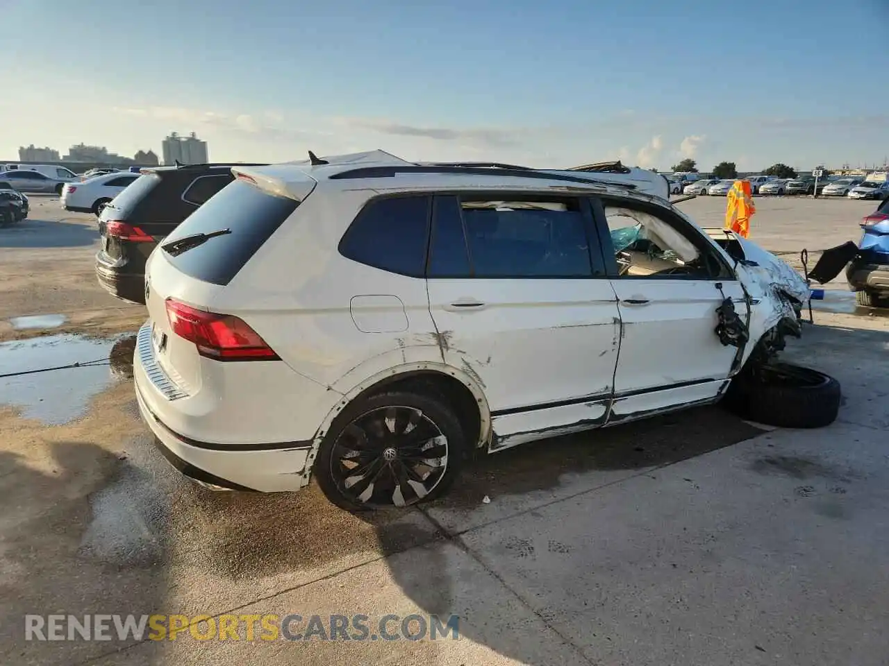 3 Photograph of a damaged car 3VV3B7AX1MM050809 VOLKSWAGEN TIGUAN 2021