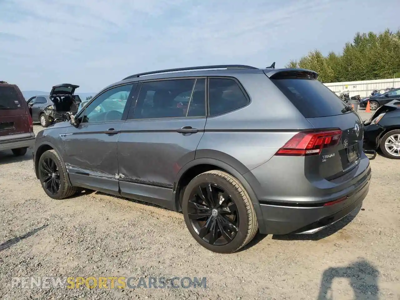 2 Photograph of a damaged car 3VV3B7AX2MM021125 VOLKSWAGEN TIGUAN 2021