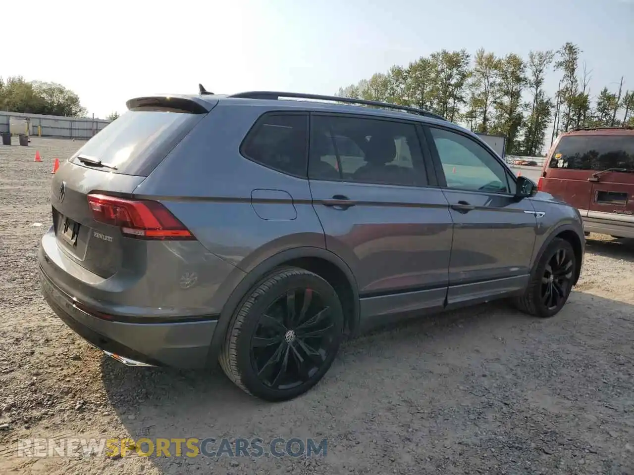 3 Photograph of a damaged car 3VV3B7AX2MM021125 VOLKSWAGEN TIGUAN 2021