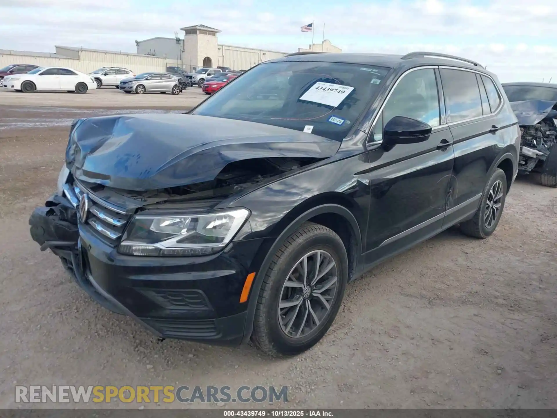 2 Photograph of a damaged car 3VV3B7AX2MM073502 VOLKSWAGEN TIGUAN 2021