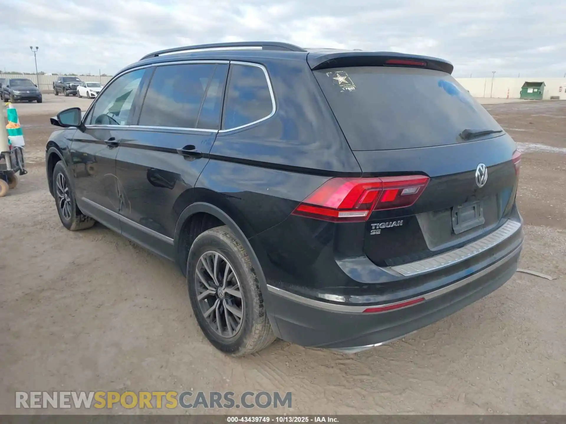 3 Photograph of a damaged car 3VV3B7AX2MM073502 VOLKSWAGEN TIGUAN 2021