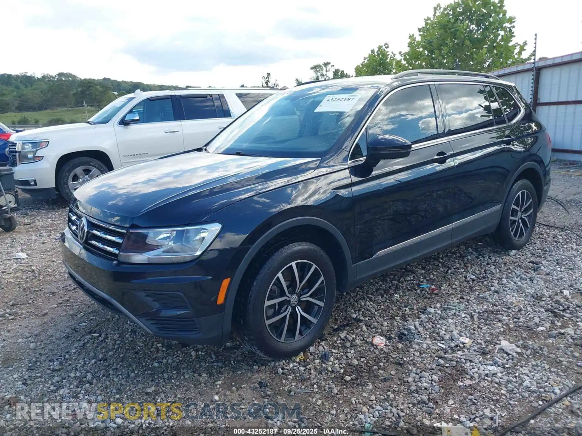 2 Photograph of a damaged car 3VV3B7AX2MM099162 VOLKSWAGEN TIGUAN 2021