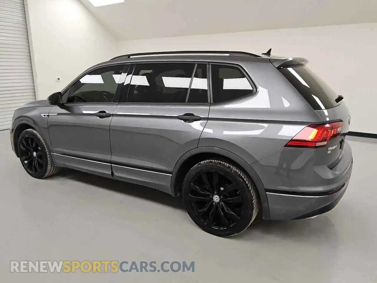 2 Photograph of a damaged car 3VV3B7AX2MM148487 VOLKSWAGEN TIGUAN 2021
