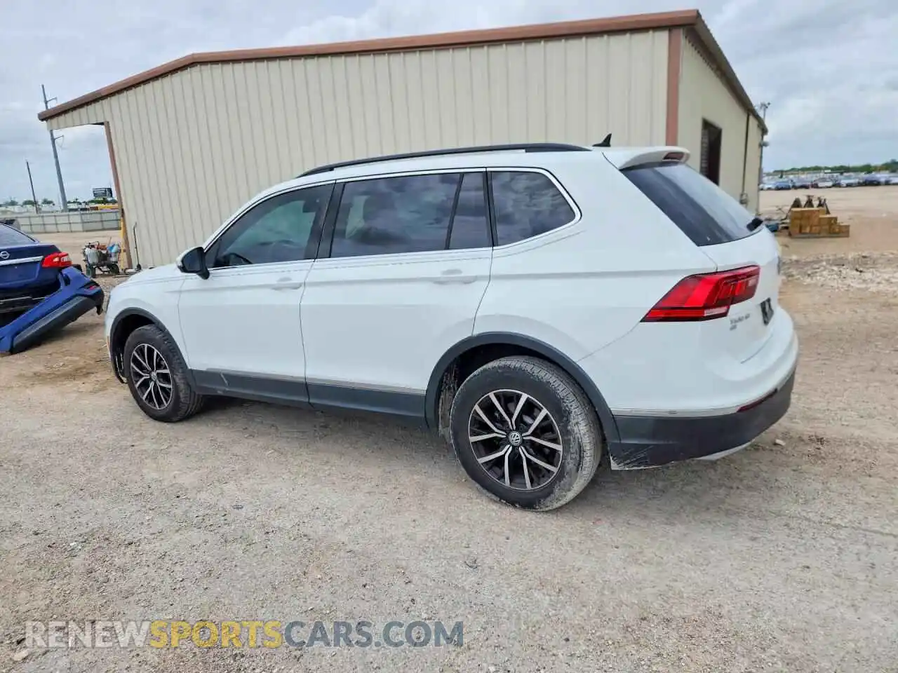 2 Photograph of a damaged car 3VV3B7AX3MM044610 VOLKSWAGEN TIGUAN 2021
