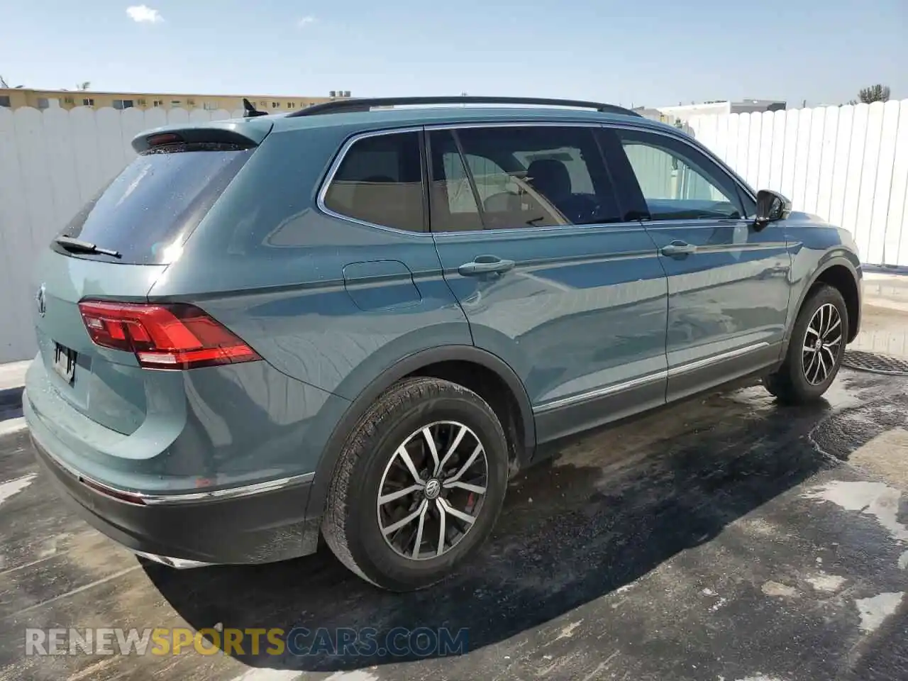 3 Фотография поврежденного автомобиля 3VV3B7AX3MM090194 VOLKSWAGEN TIGUAN 2021