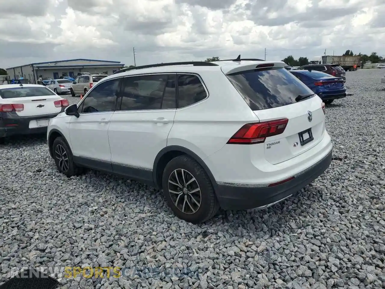 2 fotografías del automóvil dañado 3VV3B7AX4MM044521 VOLKSWAGEN TIGUAN 2021