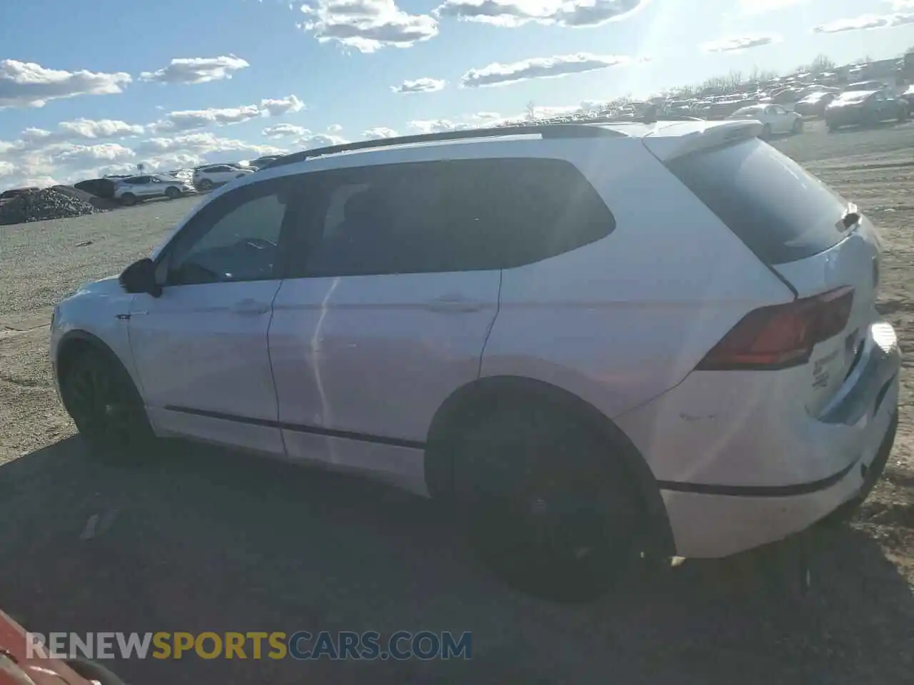 2 Photograph of a damaged car 3VV3B7AX4MM081844 VOLKSWAGEN TIGUAN 2021