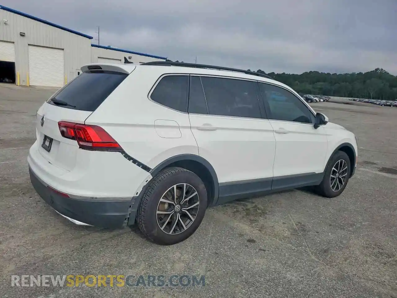 3 Photograph of a damaged car 3VV3B7AX4MM134445 VOLKSWAGEN TIGUAN 2021