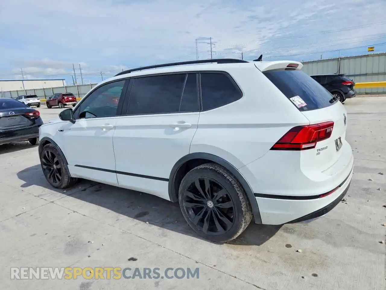 2 Photograph of a damaged car 3VV3B7AX5MM006344 VOLKSWAGEN TIGUAN 2021