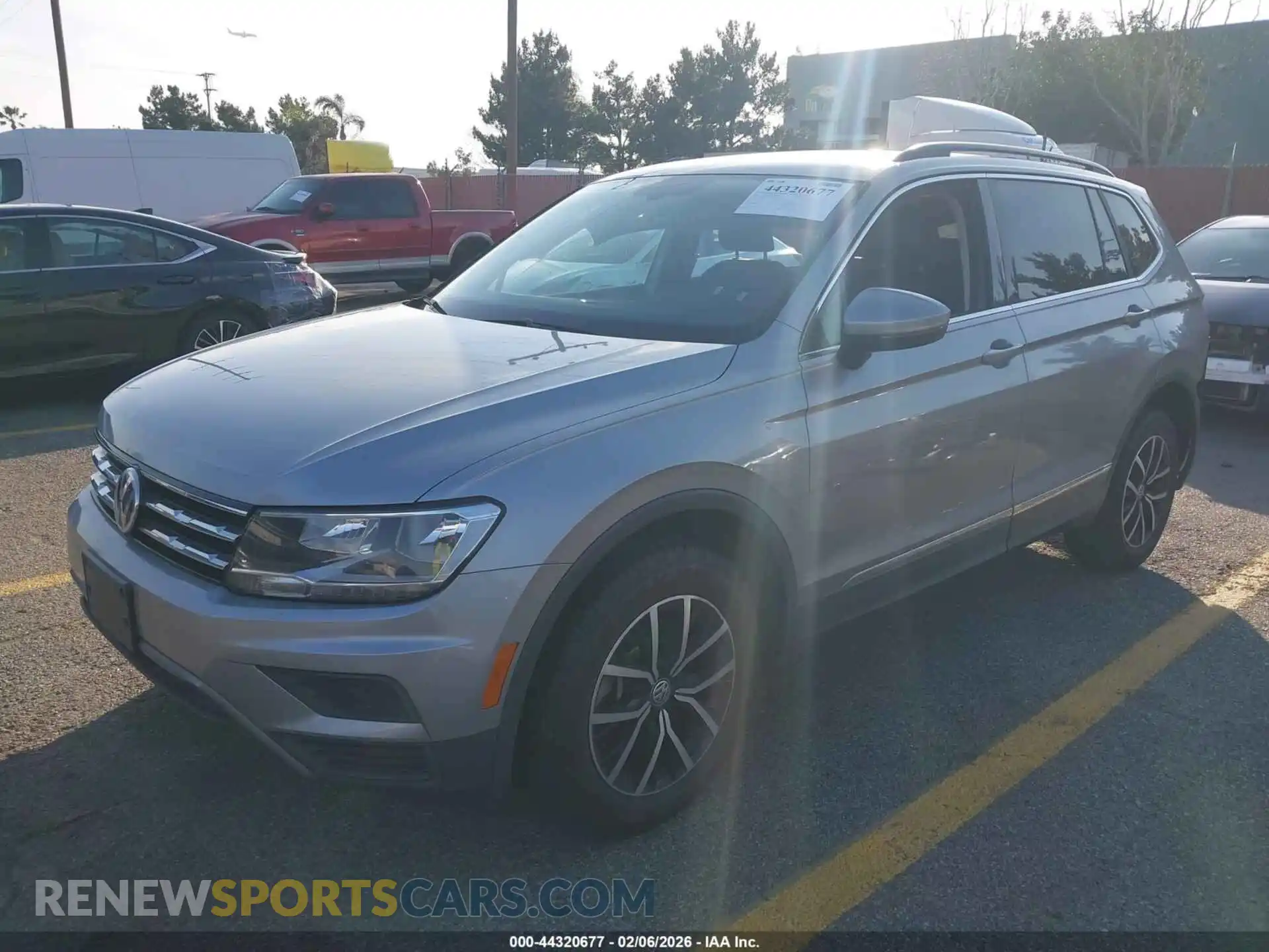 2 Photograph of a damaged car 3VV3B7AX5MM067886 VOLKSWAGEN TIGUAN 2021