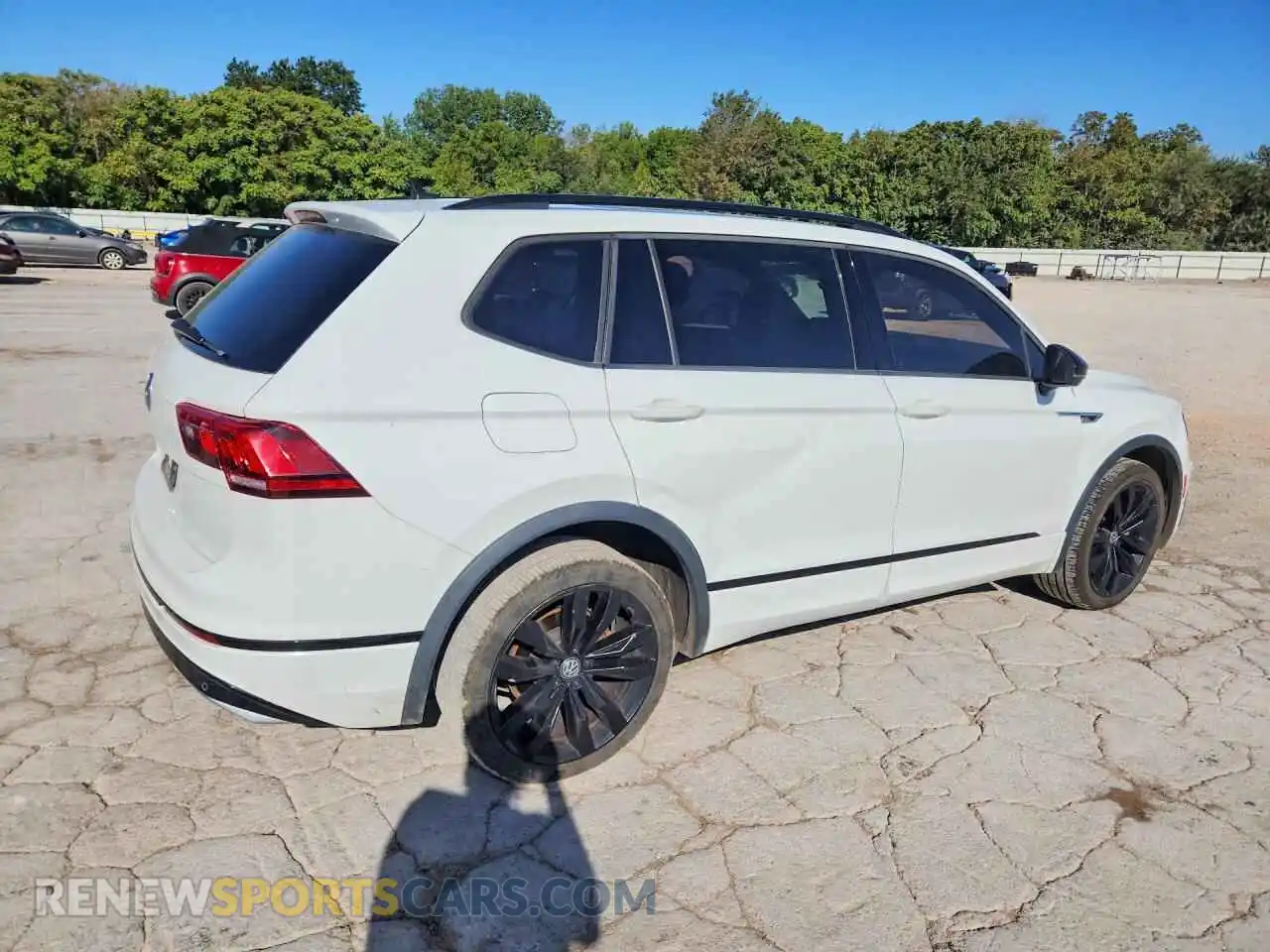 3 Photograph of a damaged car 3VV3B7AX5MM091279 VOLKSWAGEN TIGUAN 2021