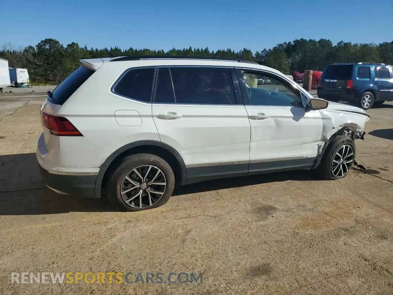 3 Photograph of a damaged car 3VV3B7AX5MM114205 VOLKSWAGEN TIGUAN 2021