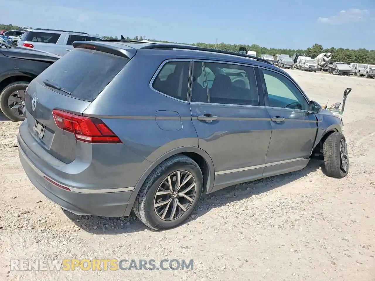 3 Фотография поврежденного автомобиля 3VV3B7AX6MM010662 VOLKSWAGEN TIGUAN 2021
