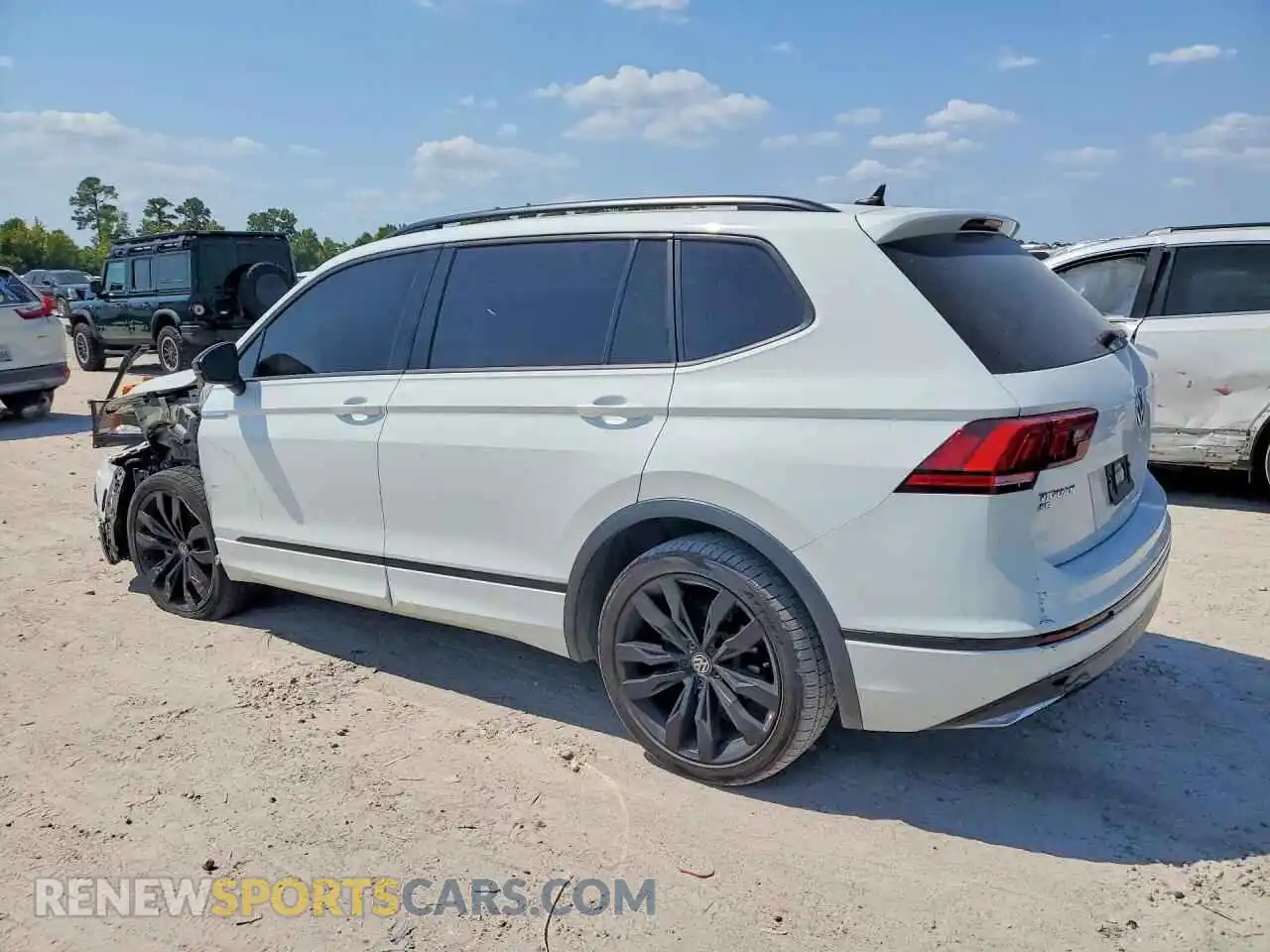 2 Photograph of a damaged car 3VV3B7AX6MM068495 VOLKSWAGEN TIGUAN 2021