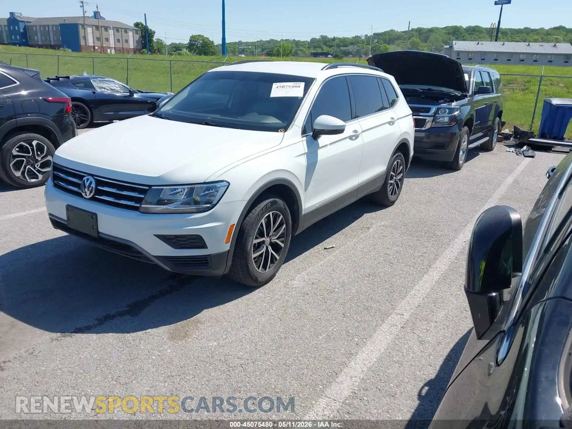 2 Photograph of a damaged car 3VV3B7AX6MM072854 VOLKSWAGEN TIGUAN 2021