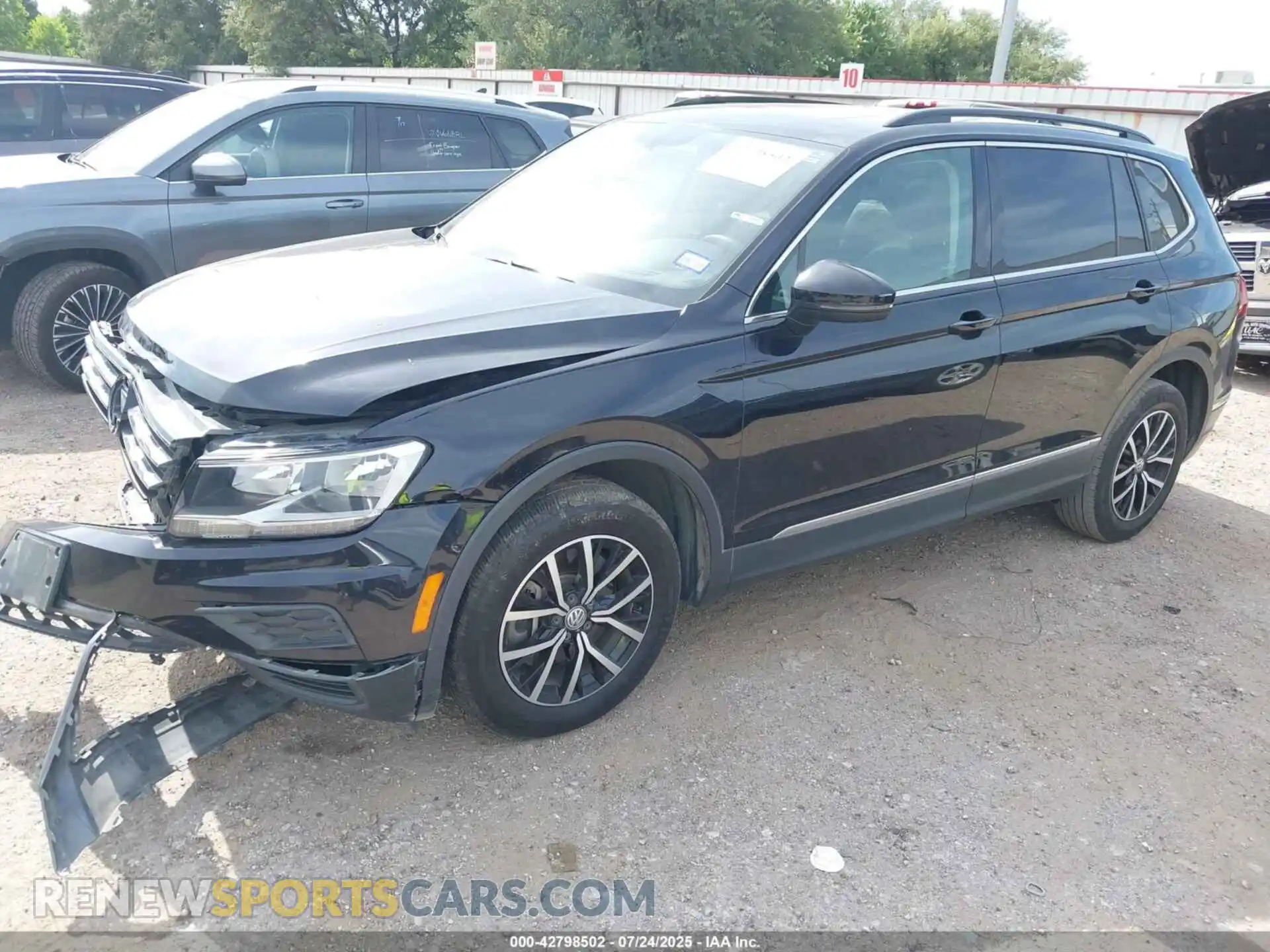 2 Photograph of a damaged car 3VV3B7AX7MM043668 VOLKSWAGEN TIGUAN 2021