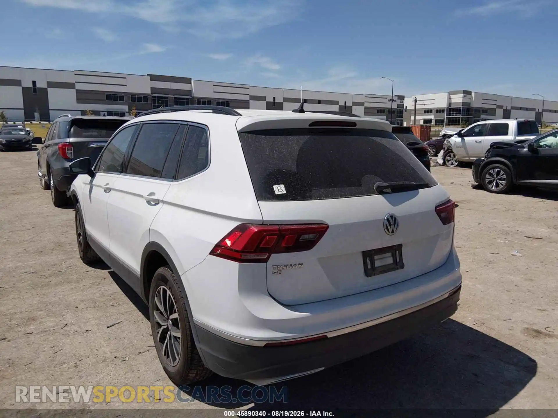3 Photograph of a damaged car 3VV3B7AX7MM066061 VOLKSWAGEN TIGUAN 2021