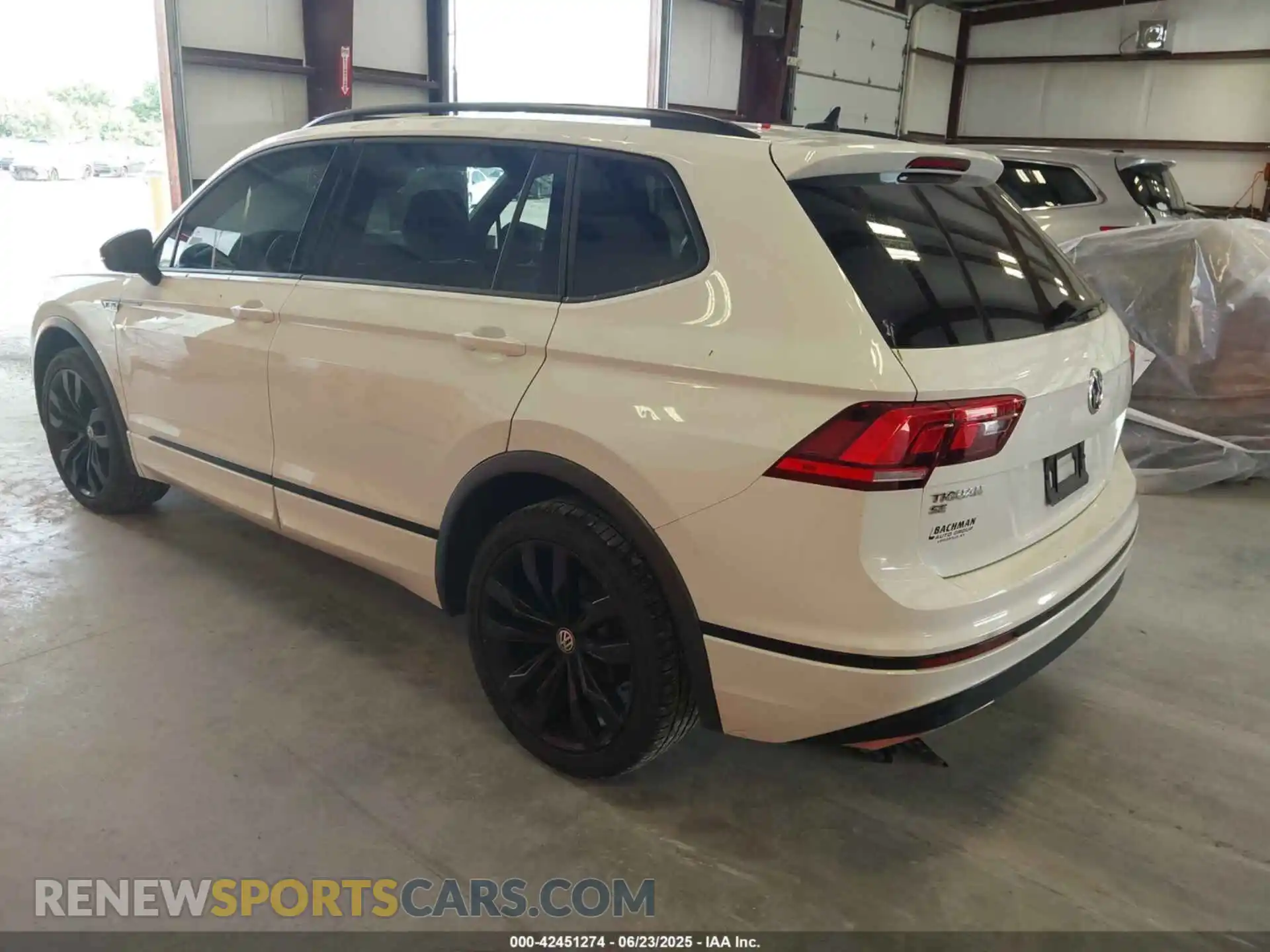3 Photograph of a damaged car 3VV3B7AX7MM089999 VOLKSWAGEN TIGUAN 2021