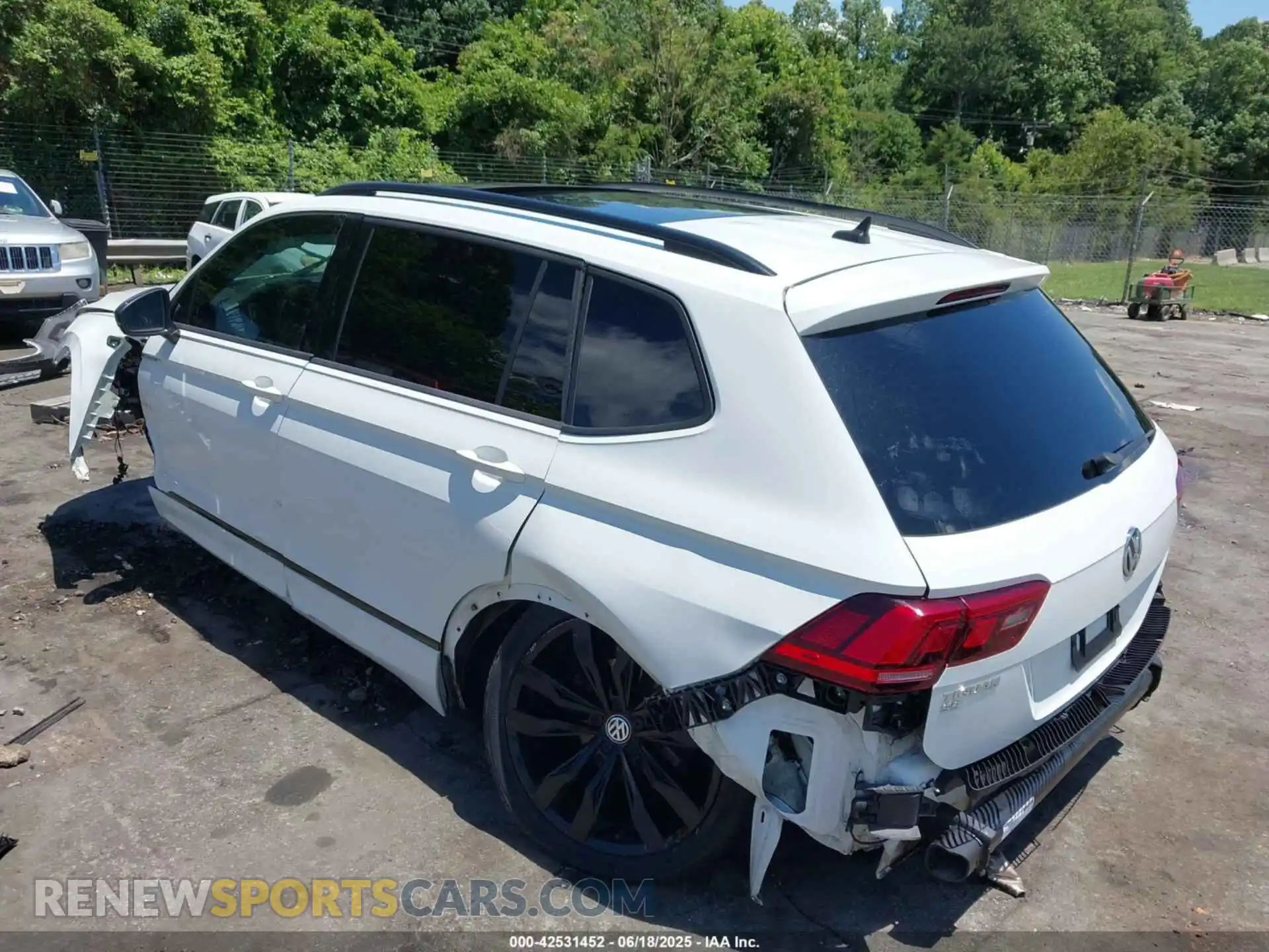 3 Фотография поврежденного автомобиля 3VV3B7AX7MM098170 VOLKSWAGEN TIGUAN 2021
