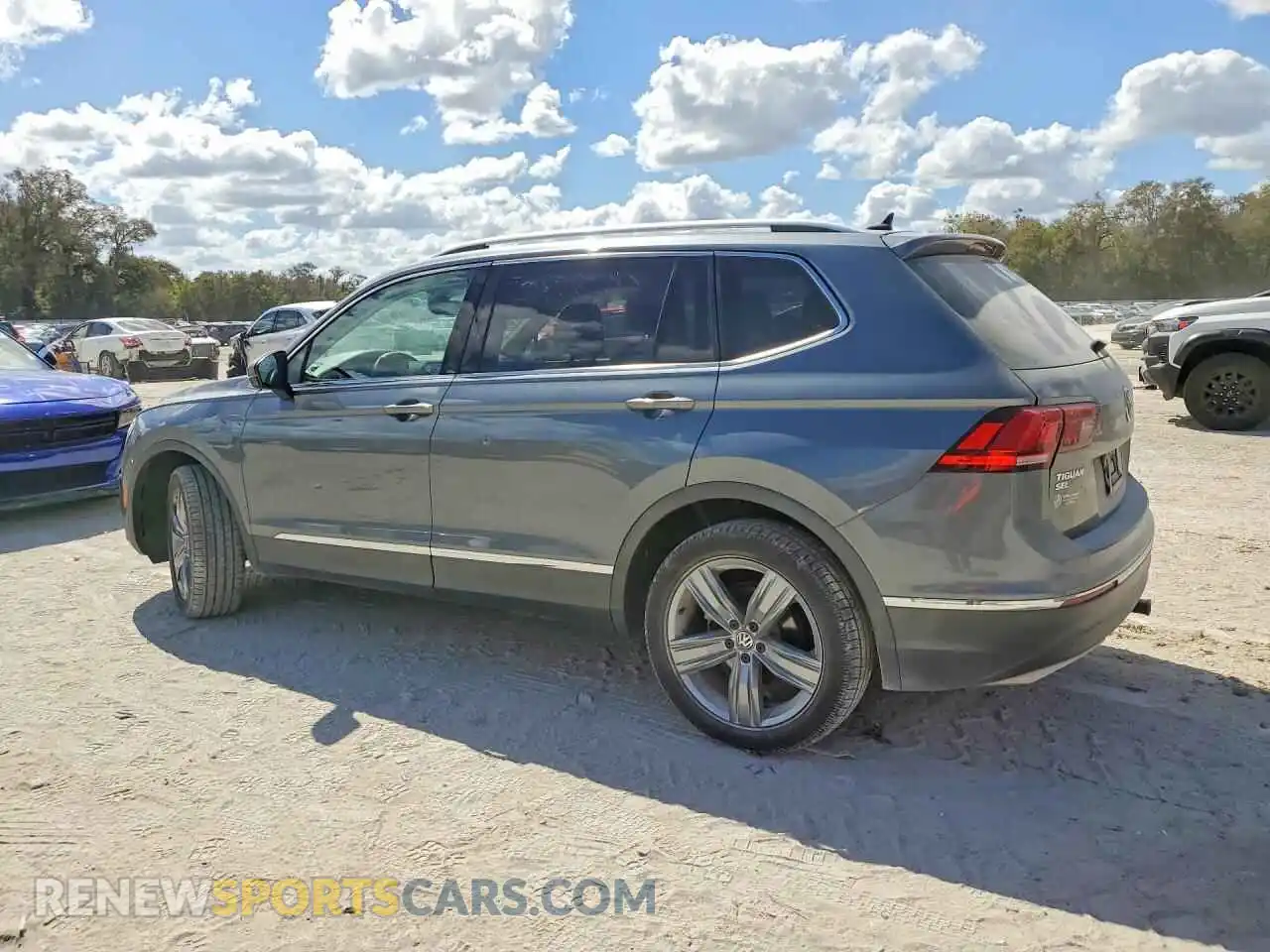 2 fotografías del automóvil dañado 3VV3B7AX8MM018889 VOLKSWAGEN TIGUAN 2021