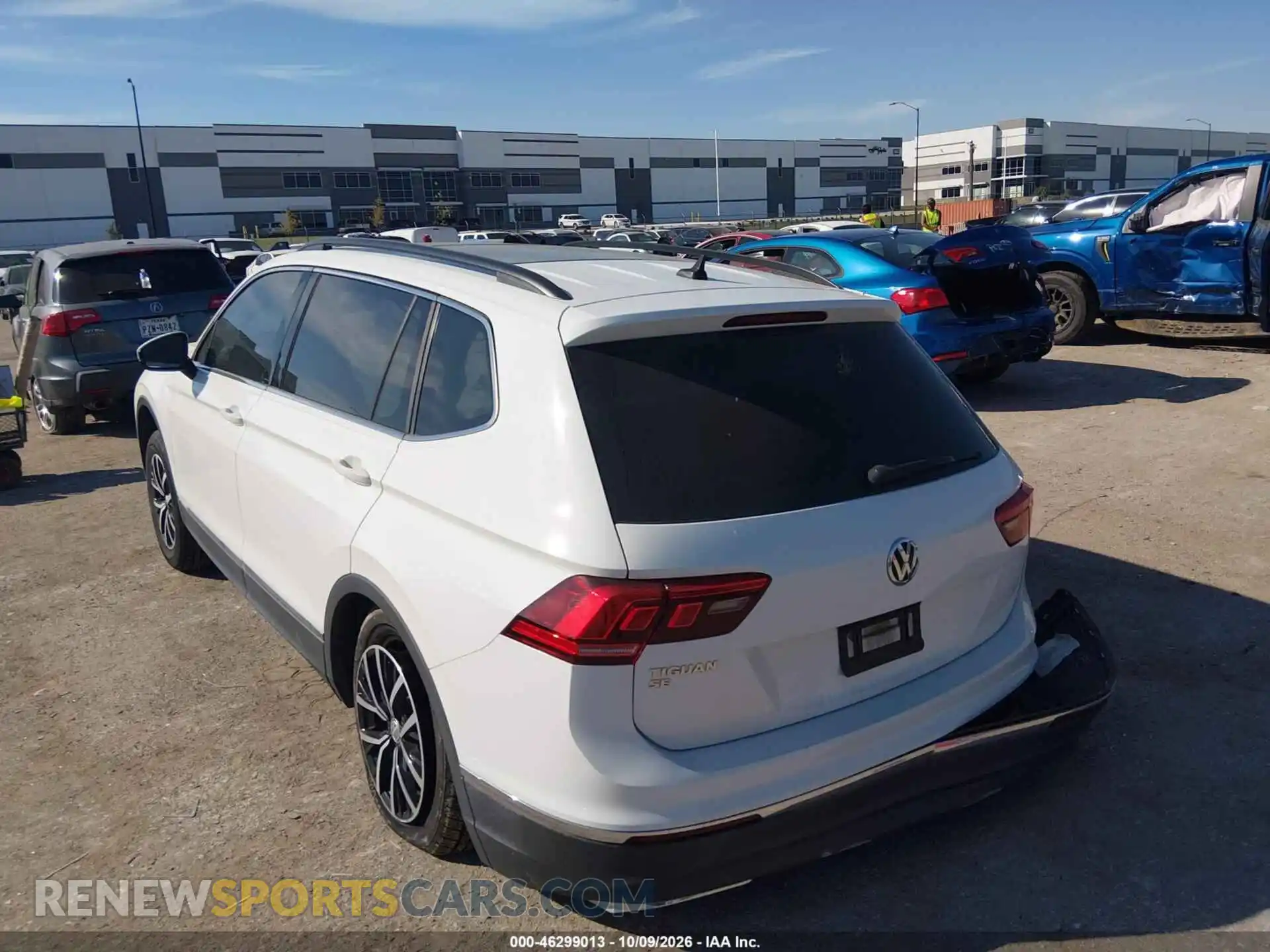 3 Photograph of a damaged car 3VV3B7AX8MM033649 VOLKSWAGEN TIGUAN 2021