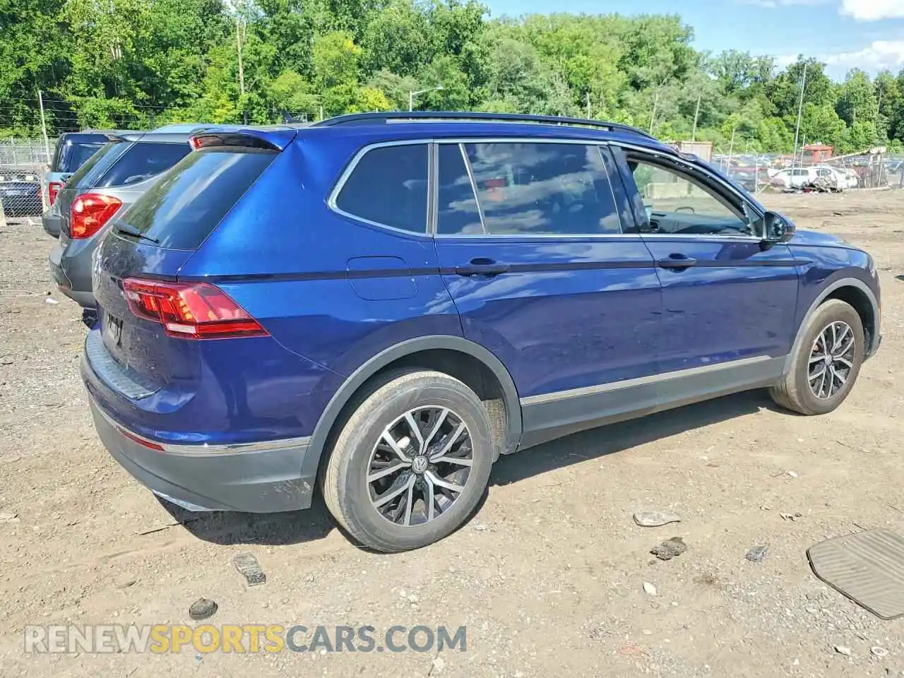 3 Photograph of a damaged car 3VV3B7AX8MM059040 VOLKSWAGEN TIGUAN 2021