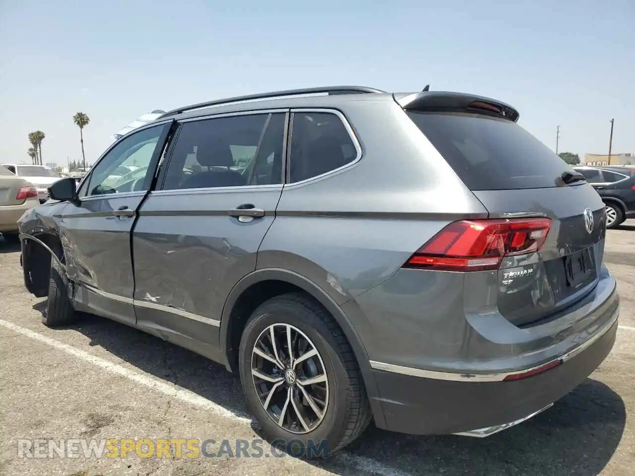 2 Photograph of a damaged car 3VV3B7AX8MM089848 VOLKSWAGEN TIGUAN 2021