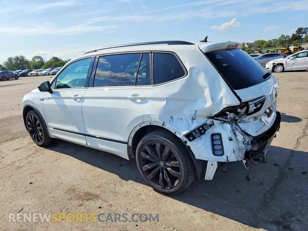 2 fotografías del automóvil dañado 3VV3B7AX9MM005844 VOLKSWAGEN TIGUAN 2021