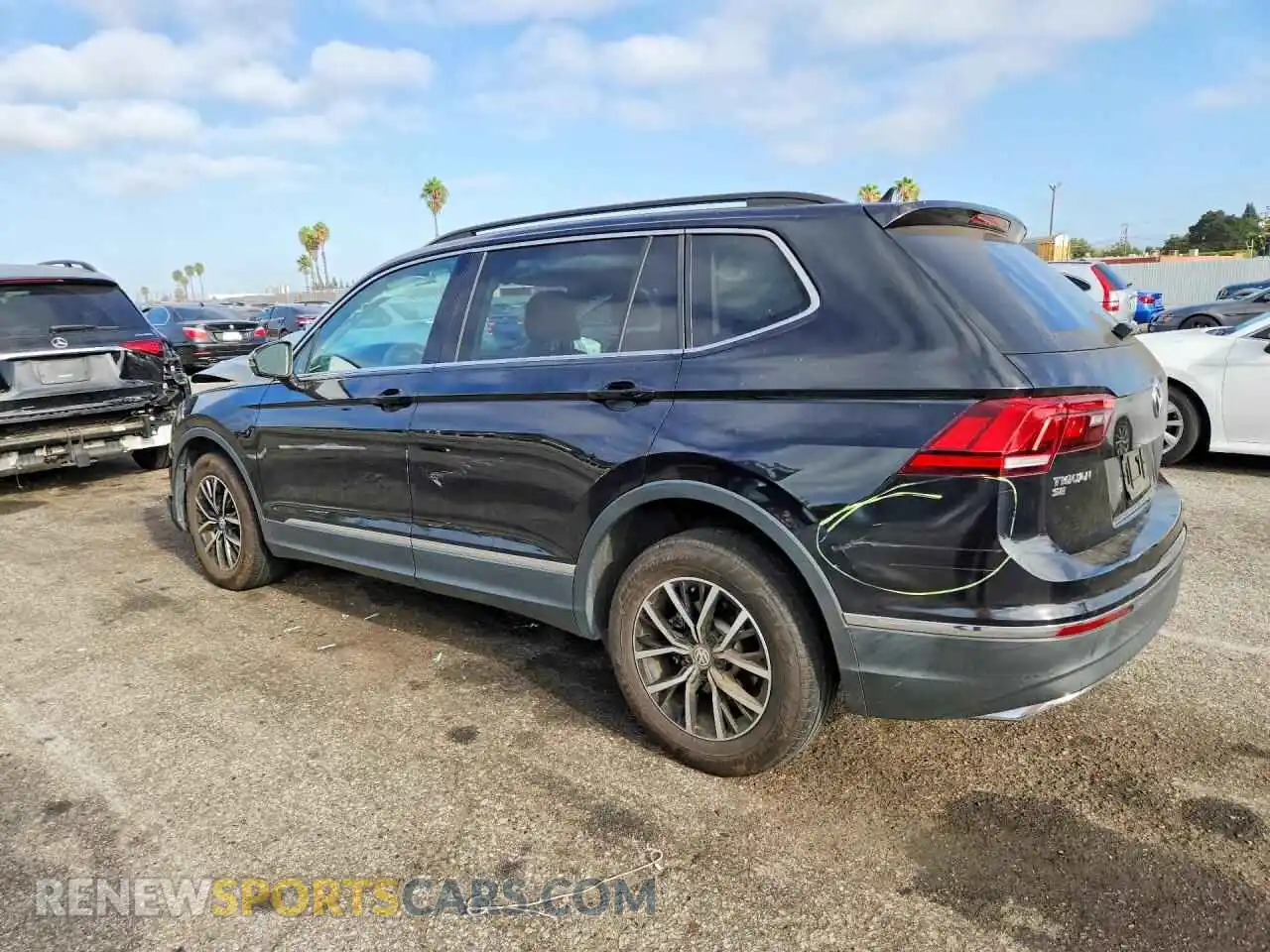2 fotografías del automóvil dañado 3VV3B7AX9MM013622 VOLKSWAGEN TIGUAN 2021