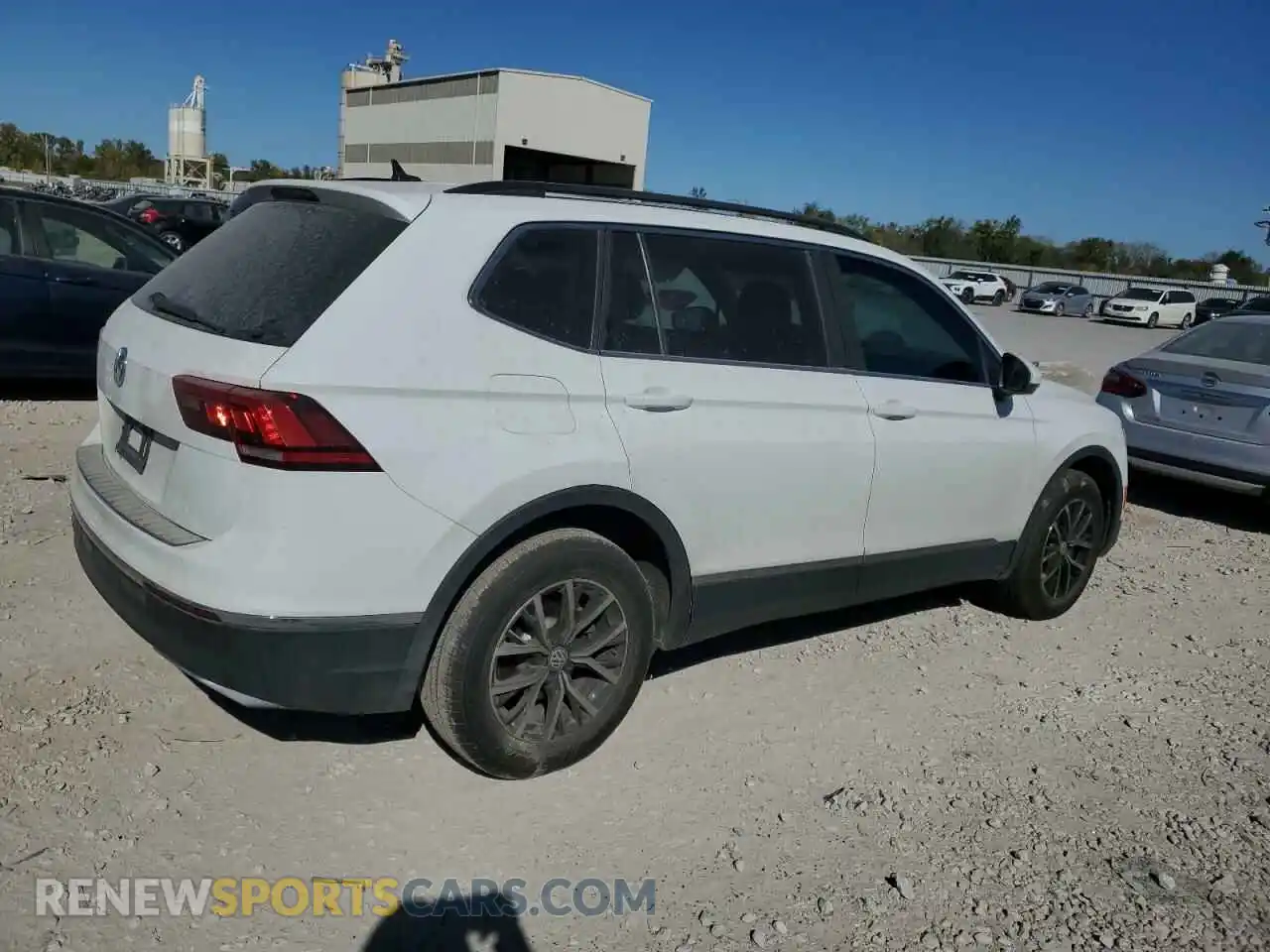 3 Photograph of a damaged car 3VV3B7AX9MM014642 VOLKSWAGEN TIGUAN 2021