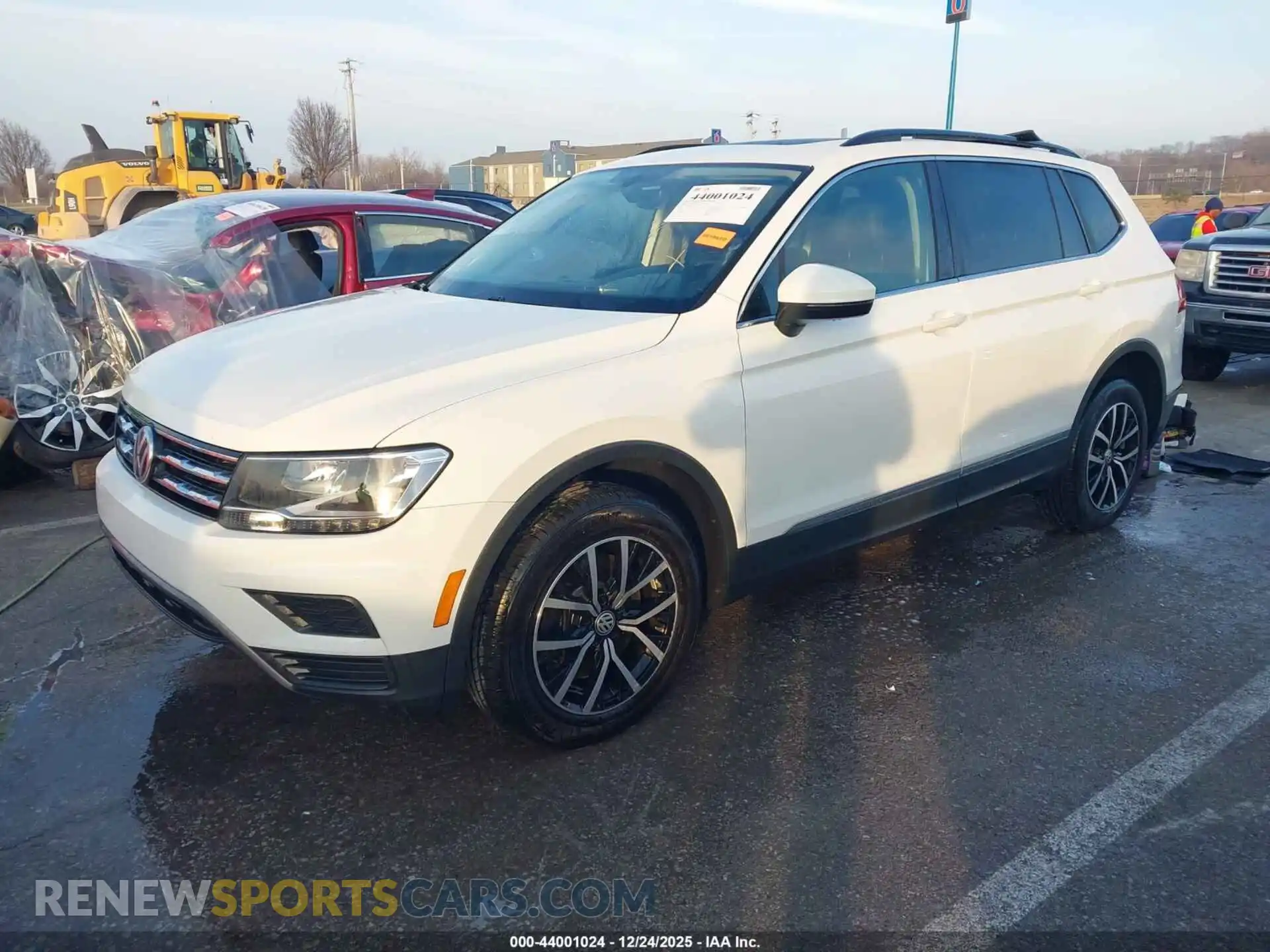 2 Photograph of a damaged car 3VV3B7AX9MM037645 VOLKSWAGEN TIGUAN 2021