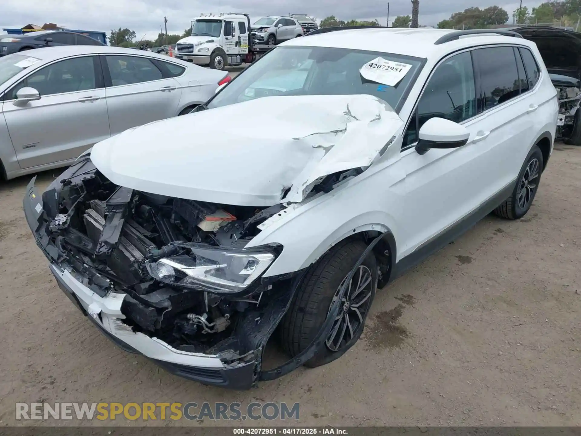 2 Photograph of a damaged car 3VV3B7AX9MM091043 VOLKSWAGEN TIGUAN 2021