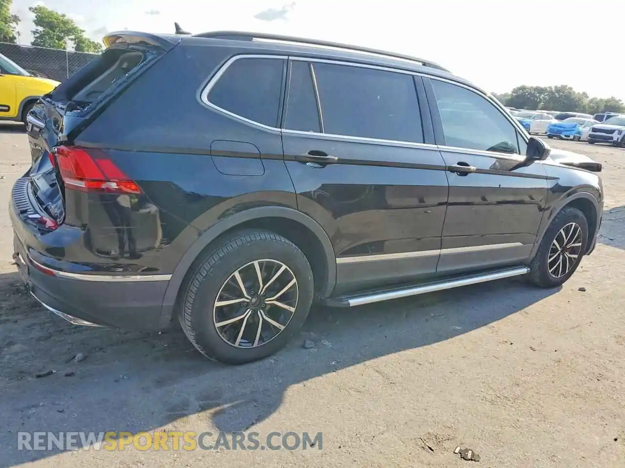 3 Photograph of a damaged car 3VV3B7AX9MM122064 VOLKSWAGEN TIGUAN 2021