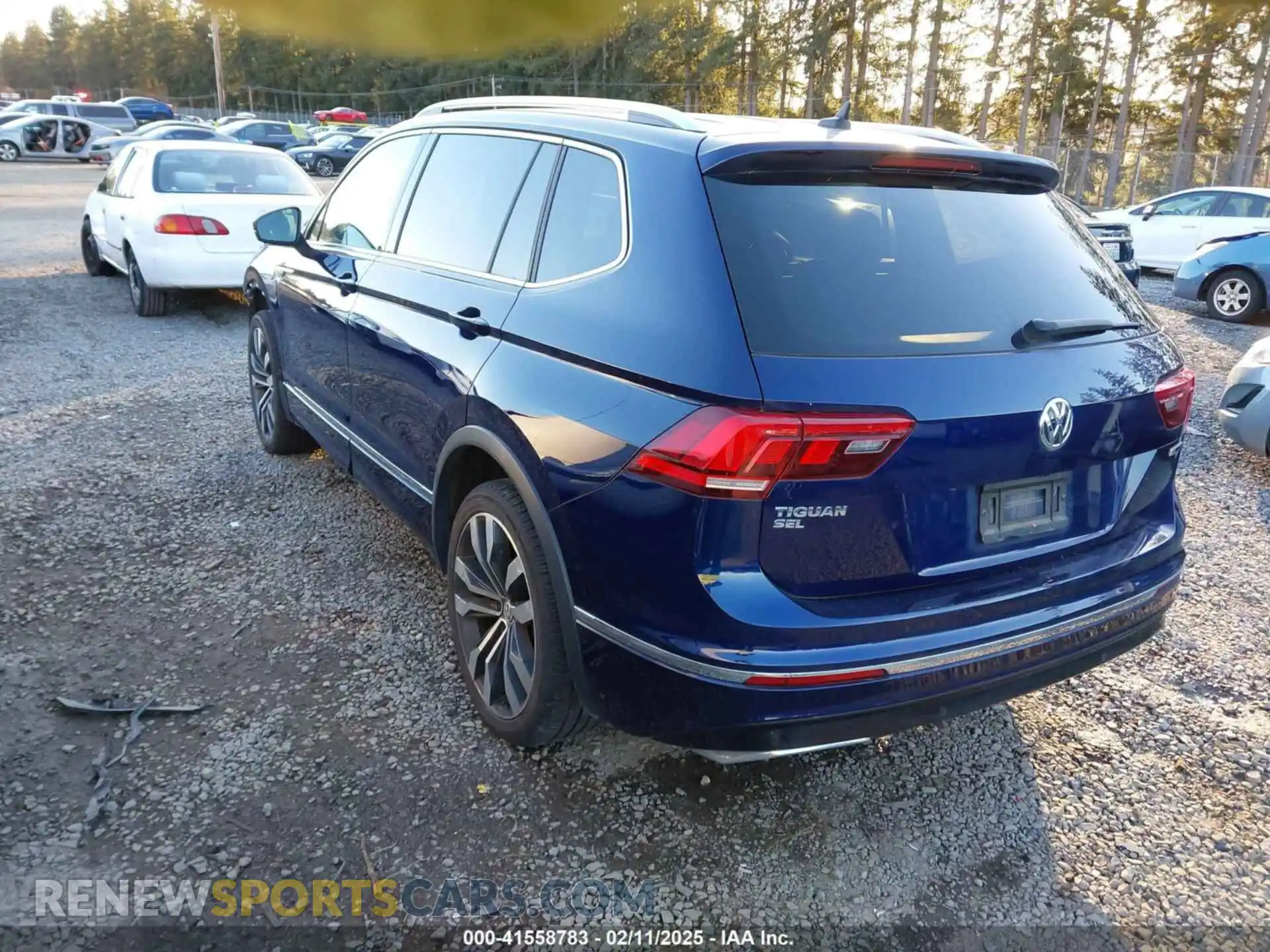 3 Photograph of a damaged car 3VV4B7AX4MM035449 VOLKSWAGEN TIGUAN 2021