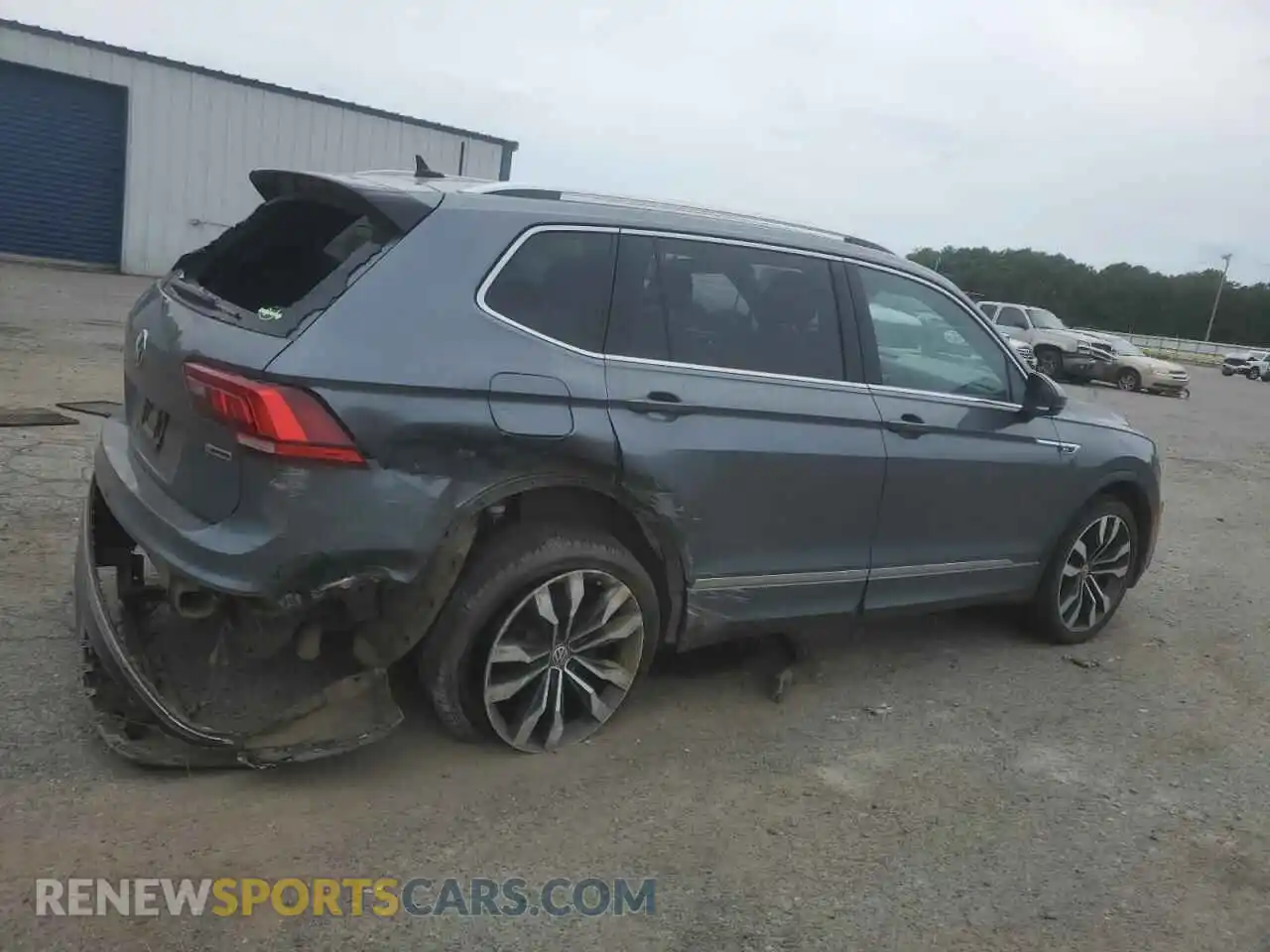 3 Photograph of a damaged car 3VV4B7AX6MM081302 VOLKSWAGEN TIGUAN 2021