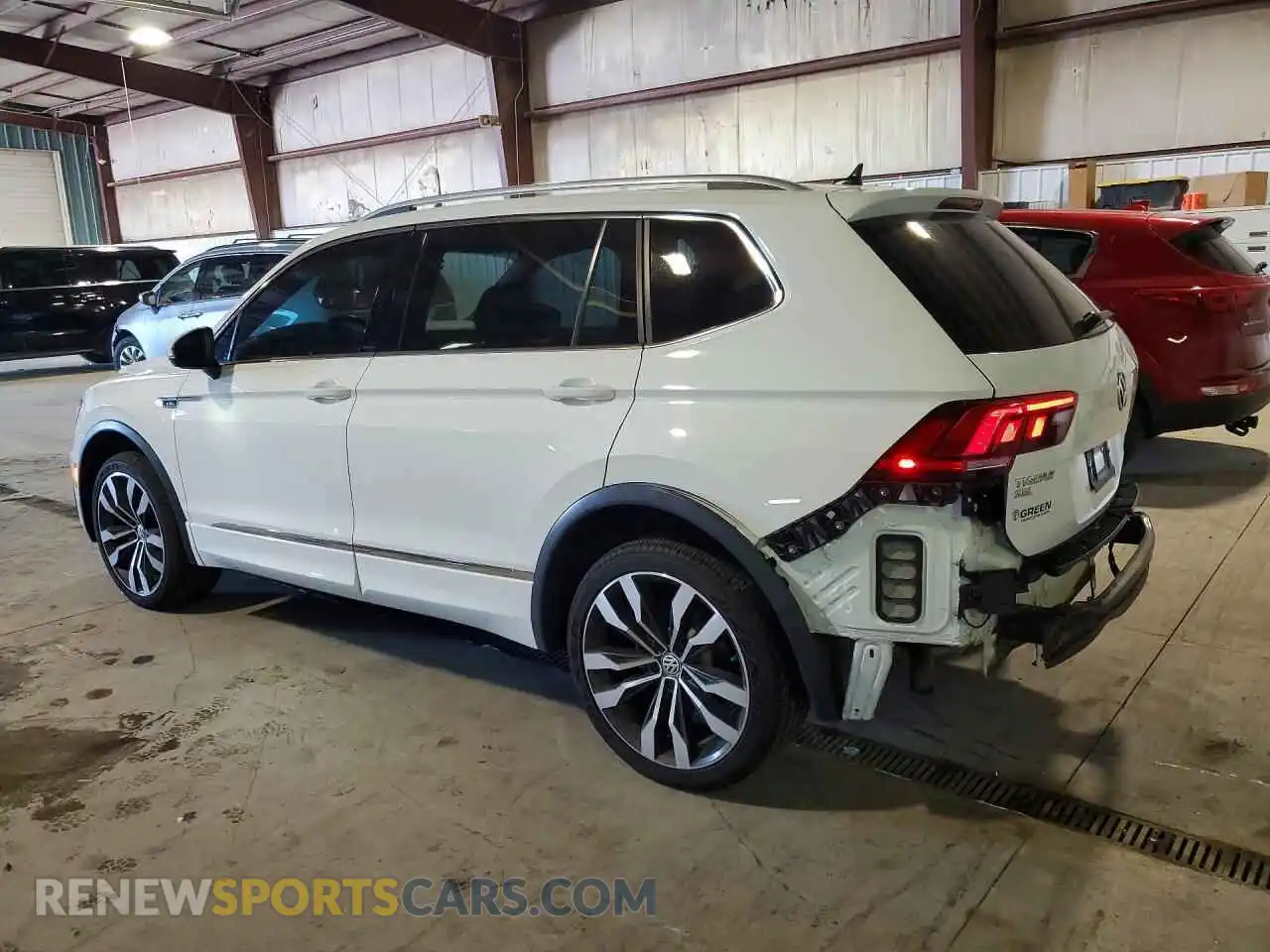2 Photograph of a damaged car 3VV4B7AX7MM068087 VOLKSWAGEN TIGUAN 2021