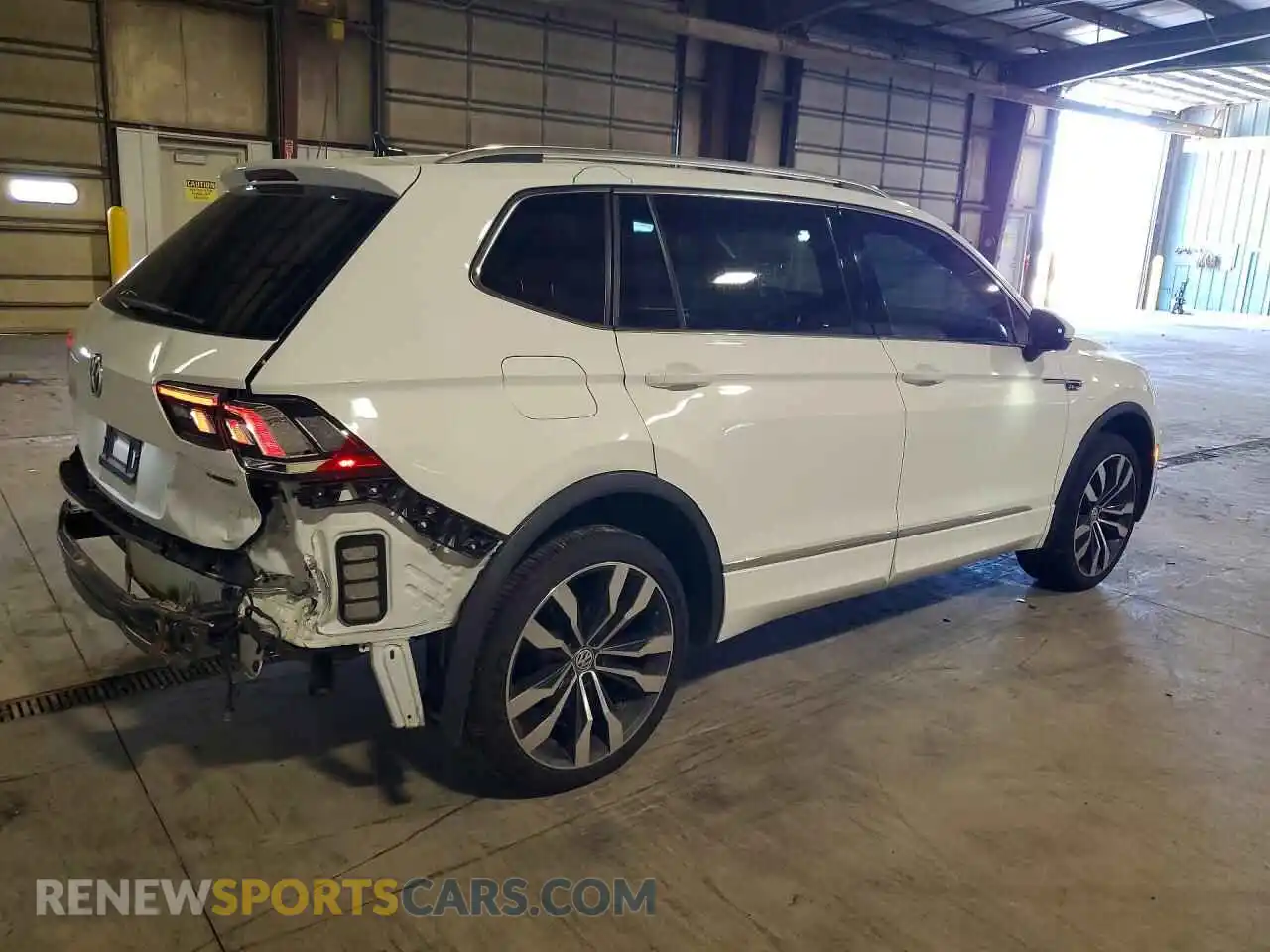 3 Photograph of a damaged car 3VV4B7AX7MM068087 VOLKSWAGEN TIGUAN 2021