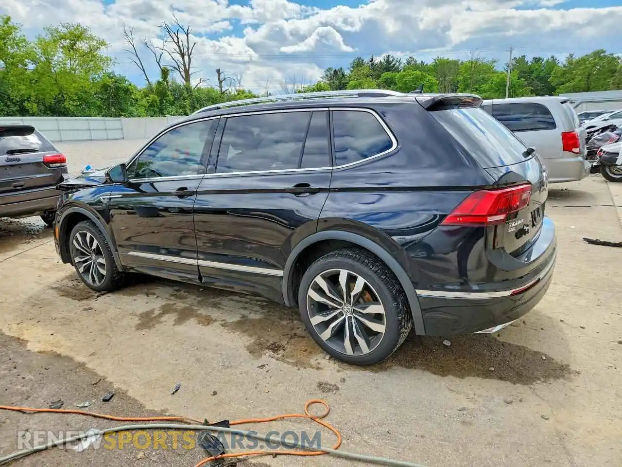 2 fotografías del automóvil dañado 3VV4B7AX9MM044907 VOLKSWAGEN TIGUAN 2021