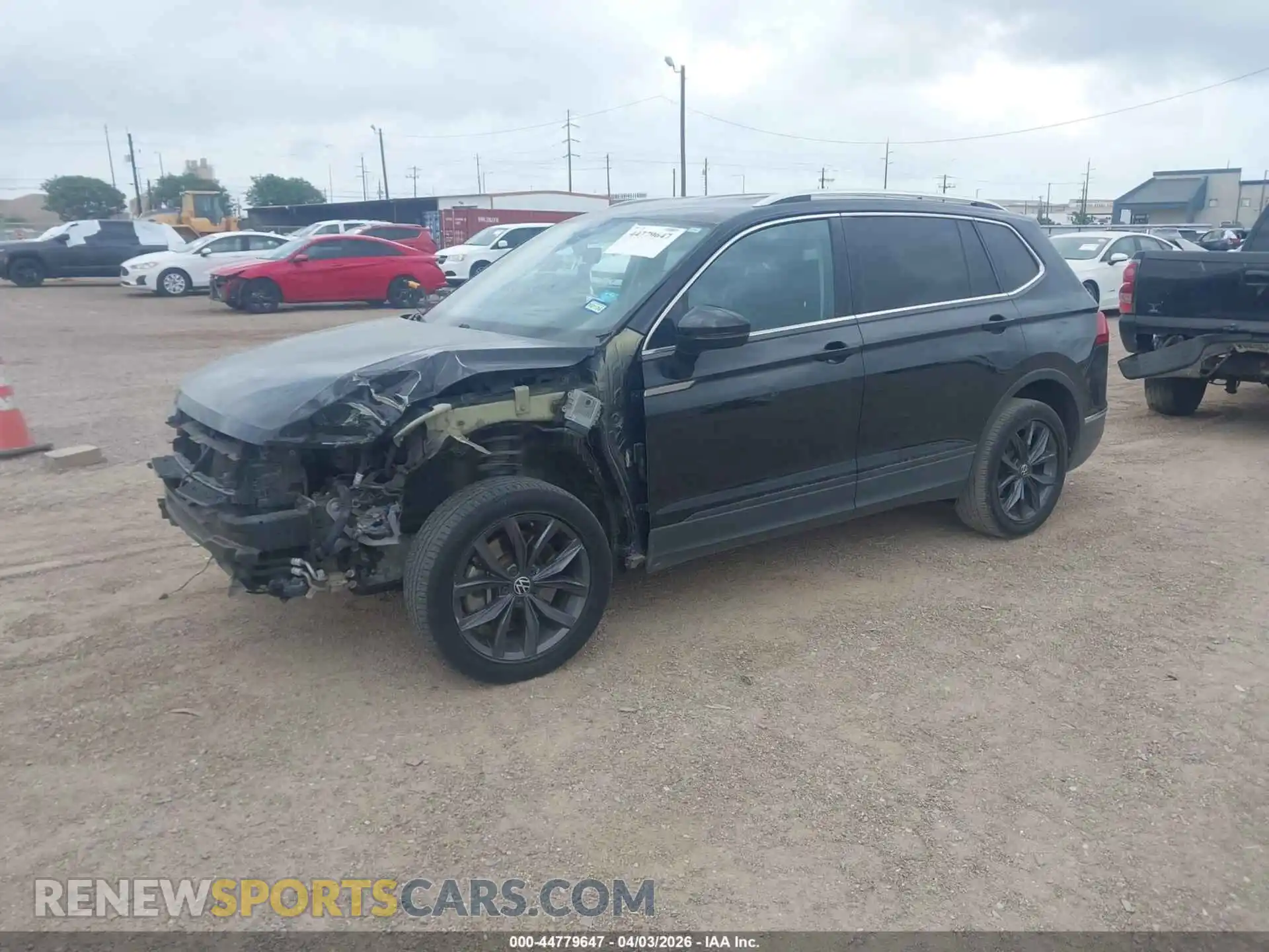2 Photograph of a damaged car 3VV2B7AX6NM039382 VOLKSWAGEN TIGUAN 2022